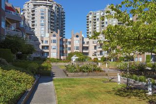 Photo 10: 412 1150 QUAYSIDE DRIVE in New Westminster: Quay Condo for sale : MLS®# R2202001