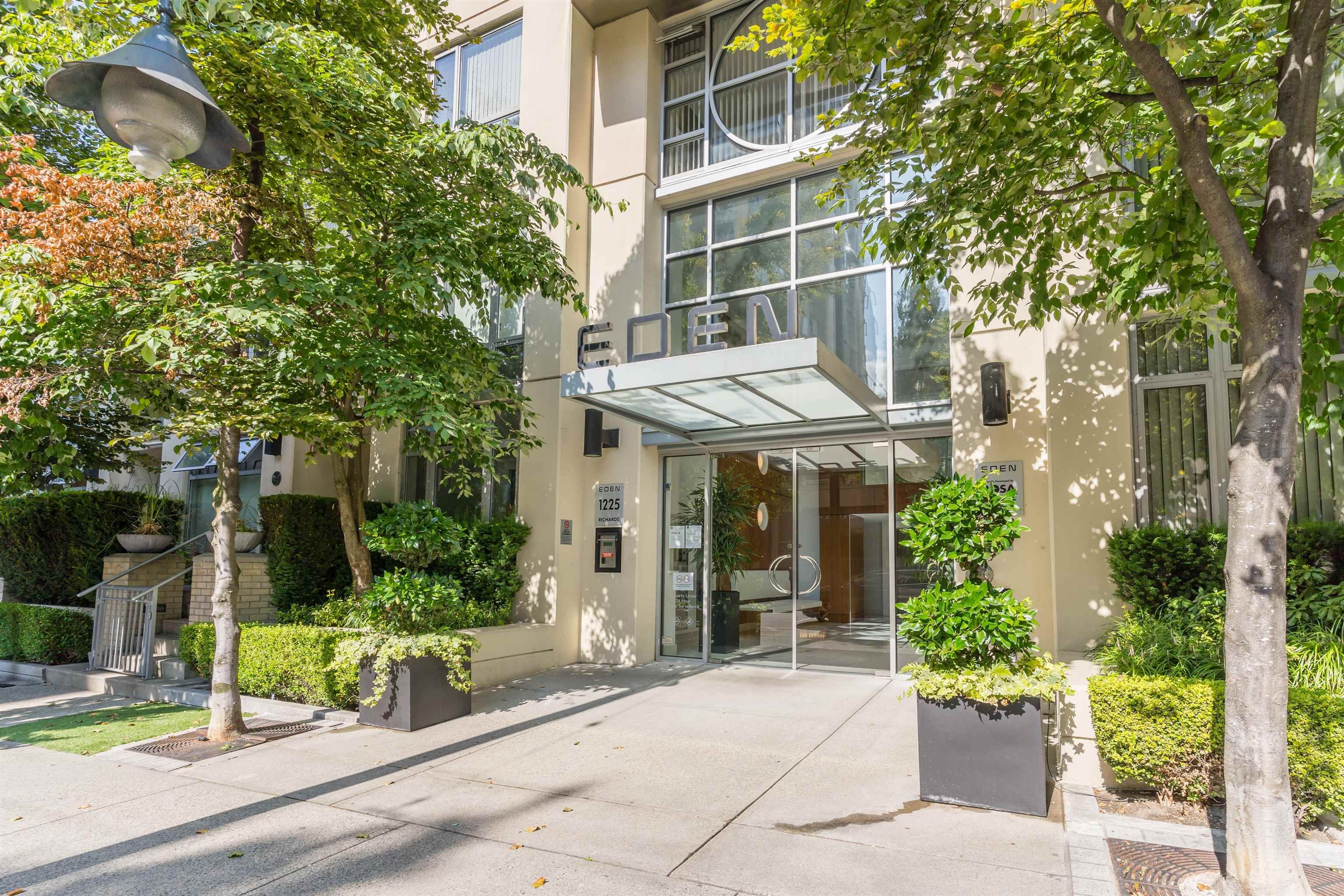Main Photo: 1601 1225 RICHARDS Street in Vancouver: Downtown VW Condo for sale (Vancouver West)  : MLS®# R2799934