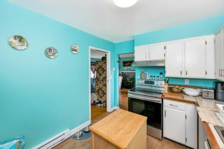 Photo 14: 864 Isbister St in Esquimalt: Es Esquimalt Half Duplex for sale : MLS®# 968496