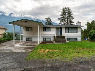 Photo 3: 854 EAGLESON Crescent: Lillooet House for sale (South West)  : MLS®# 164347