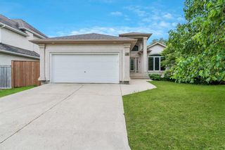 Photo 1: 14 Falcon Ridge Drive in Winnipeg: Linden Ridge Residential for sale (1M)  : MLS®# 202221854