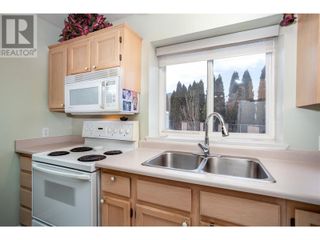 Photo 12: 2675 Pine Avenue Unit# 1 in Lumby: House for sale : MLS®# 10310817