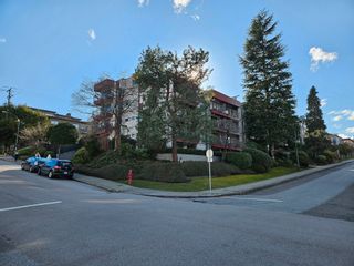 Photo 2: 302 2120 W 2ND Avenue in Vancouver: Kitsilano Condo for sale in "Arbutus Place" (Vancouver West)  : MLS®# R2759881