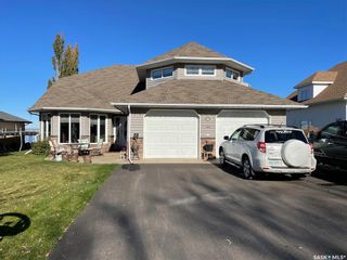 Photo 2: 376 Sparrow Place in Meota: Residential for sale : MLS®# SK888567