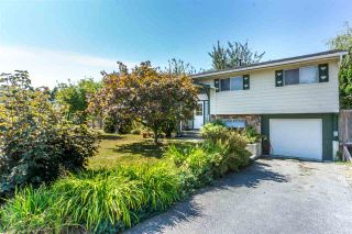Photo 1: 12085 GEE STREET in Maple Ridge: East Central House for sale : MLS®# R2303678