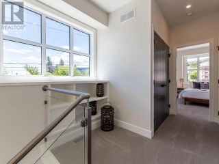 Photo 10: 383 TOWNLEY STREET in Penticton: House for sale : MLS®# 183468