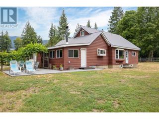 Photo 3: 3381 Trinity Valley Road in Enderby: House for sale : MLS®# 10280938