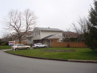 Photo 1: 8380 FAIRHURST Road in Richmond: Seafair House for sale in "SEAFAIR" : MLS®# R2026638