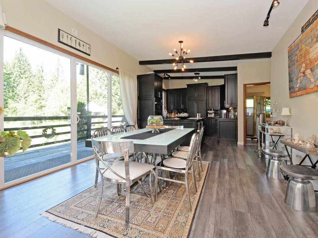 Photo 3: Photos: 32517 DEWDNEY TRUNK Road in Mission: Mission BC House for sale : MLS®# R2189308