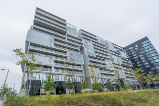 Photo 1: 32 Trolley Cres Unit #414 in Toronto: Moss Park Condo for lease (Toronto C08)  : MLS®# C4034028