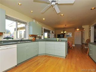 Photo 11: 81 Kingham Pl in VICTORIA: VR View Royal House for sale (View Royal)  : MLS®# 629090