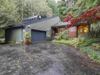 Photo 2: 5593 NANCY GREENE Way in North Vancouver: Grouse Woods House for sale in "Grouse Woods" : MLS®# R2120091