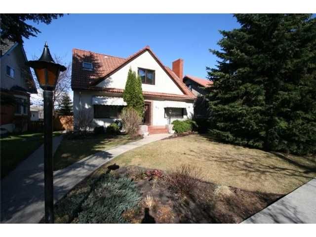Main Photo: 310 SCARBORO Avenue SW in CALGARY: Scarboro Residential Detached Single Family for sale (Calgary)  : MLS®# C3424325