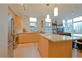 Photo 6: 225 735 W 15TH Street in North Vancouver: Hamilton Townhouse for sale in "SEVEN 35" : MLS®# V1042022
