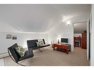 Photo 11: A&B 120 W 17TH Street in North Vancouver: Central Lonsdale Condo for sale in "THE OLD COLONOY" : MLS®# V1035638