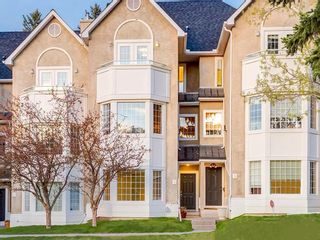 Main Photo: 5 1611 21 Avenue SW in Calgary: Bankview Row/Townhouse for sale : MLS®# A2034339