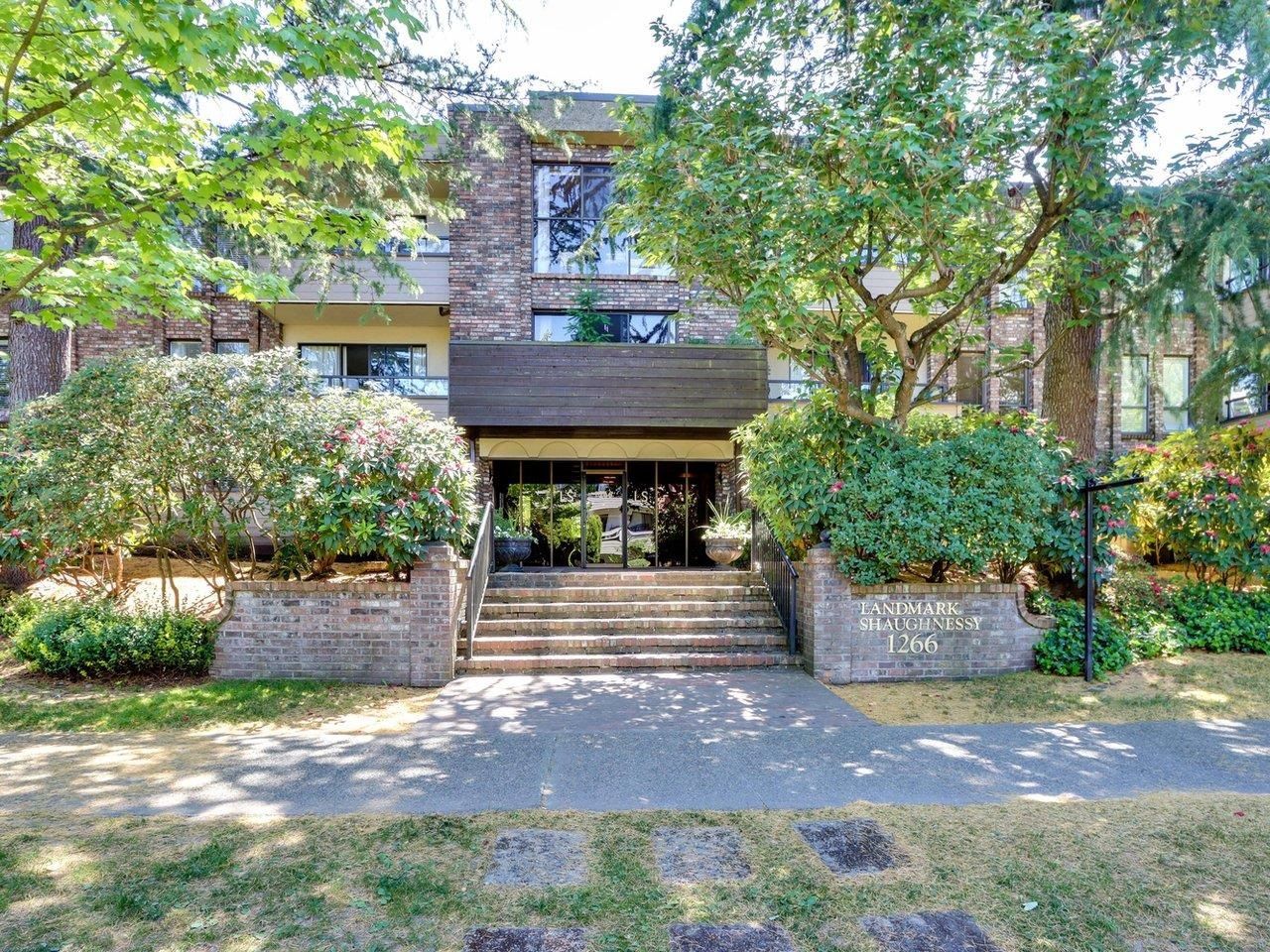 Main Photo: 206 1266 W 13TH Avenue in Vancouver: Fairview VW Condo for sale in "LANDMARK SHAUGHNESSY" (Vancouver West)  : MLS®# R2786250