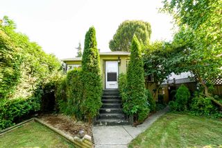 Photo 2: 3150 GRANT Street in Vancouver: Renfrew VE House for sale (Vancouver East)  : MLS®# R2341954