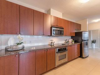 Photo 18: 2102 15 E ROYAL Avenue in New Westminster: Fraserview NW Condo for sale in "VICTORIA HILL - NORTH TOWER" : MLS®# R2536857
