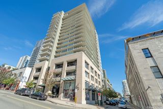 Photo 1: 401 39 SIXTH Street in New Westminster: Downtown NW Condo for sale : MLS®# R2740782