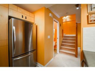 Photo 3: 41 7488 SOUTHWYNDE Avenue in Burnaby: South Slope Townhouse for sale in "LEDGESTONE 1" (Burnaby South)  : MLS®# V1110457