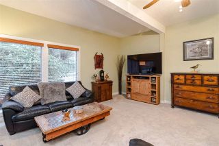 Photo 4: 19925 12 Avenue in Langley: Campbell Valley House for sale : MLS®# R2423986