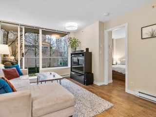 Photo 10: 308 1001 RICHARDS Street in Vancouver: Downtown VW Condo for sale in "Miro" (Vancouver West)  : MLS®# R2649704