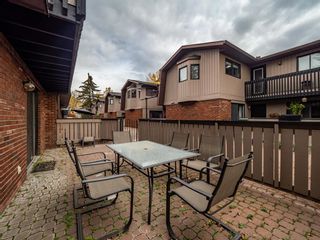 Photo 30: 906 17 Street NW in Calgary: Hounsfield Heights/Briar Hill Row/Townhouse for sale : MLS®# A2005931