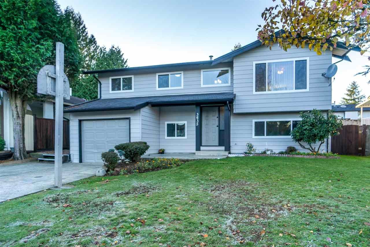 Main Photo: 3835 BALSAM Crescent in Abbotsford: Central Abbotsford House for sale : MLS®# R2323539