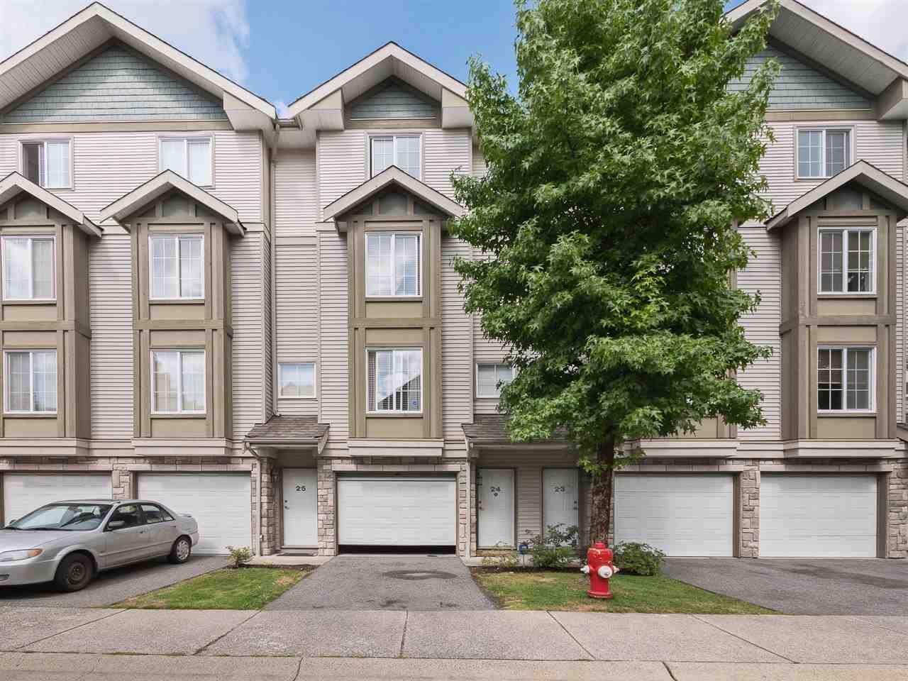 Main Photo: 24 14855 100 Avenue in Surrey: Guildford Townhouse for sale in "Bloomsbury Court" (North Surrey)  : MLS®# R2532213