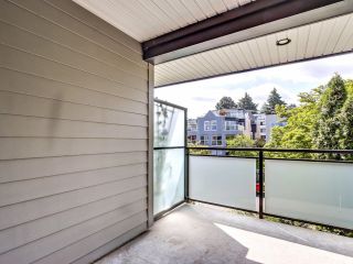 Photo 12: 307 2255 YORK Avenue in Vancouver: Kitsilano Condo for sale in "THE BEACH HOUSE" (Vancouver West)  : MLS®# R2881730