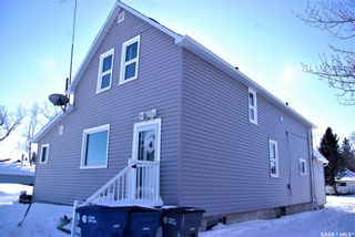 Photo 2: 210 Angus Street in Windthorst: Residential for sale : MLS®# SK923795