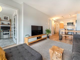 Photo 4: 402 233 KINGSWAY Avenue in Vancouver: Mount Pleasant VE Condo for sale in "VYA" (Vancouver East)  : MLS®# R2816006