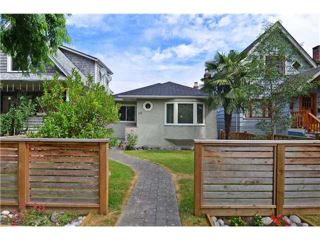 Main Photo: 121 W 17TH AV in Vancouver: Cambie House for sale (Vancouver West)  : MLS®# V1132759