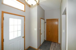 Photo 3: 7 George Place in Steinbach: R16 Residential for sale : MLS®# 202221939