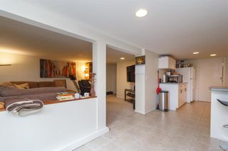 Photo 21: 2546 Garden St in Victoria: Vi Oaklands Full Duplex for sale : MLS®# 844253