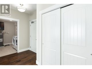 Photo 10: 1165 Sutherland Avenue Unit# 403 in Kelowna: House for sale : MLS®# 10313029