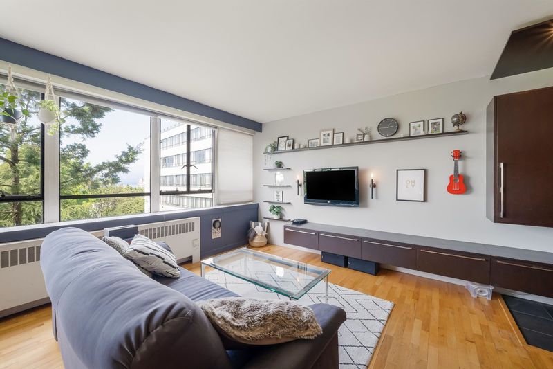 FEATURED LISTING: 604 - 1445 MARPOLE Avenue Vancouver