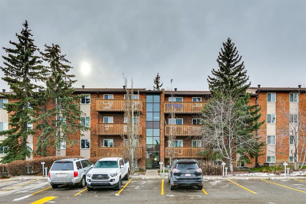 Main Photo: 333 11620 Elbow Drive SW in Calgary: Canyon Meadows Apartment for sale : MLS®# A2091996