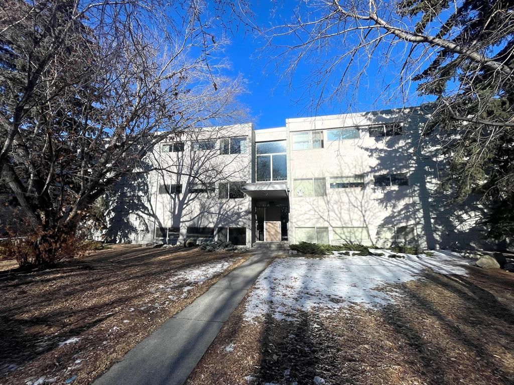 Main Photo: 131 56 Hamlet Road SW in Calgary: Haysboro Apartment for sale : MLS®# A2025938