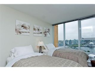 Photo 5: 2501 111 GEORGIA Street in Vancouver West: Downtown VW Home for sale ()  : MLS®# V829261