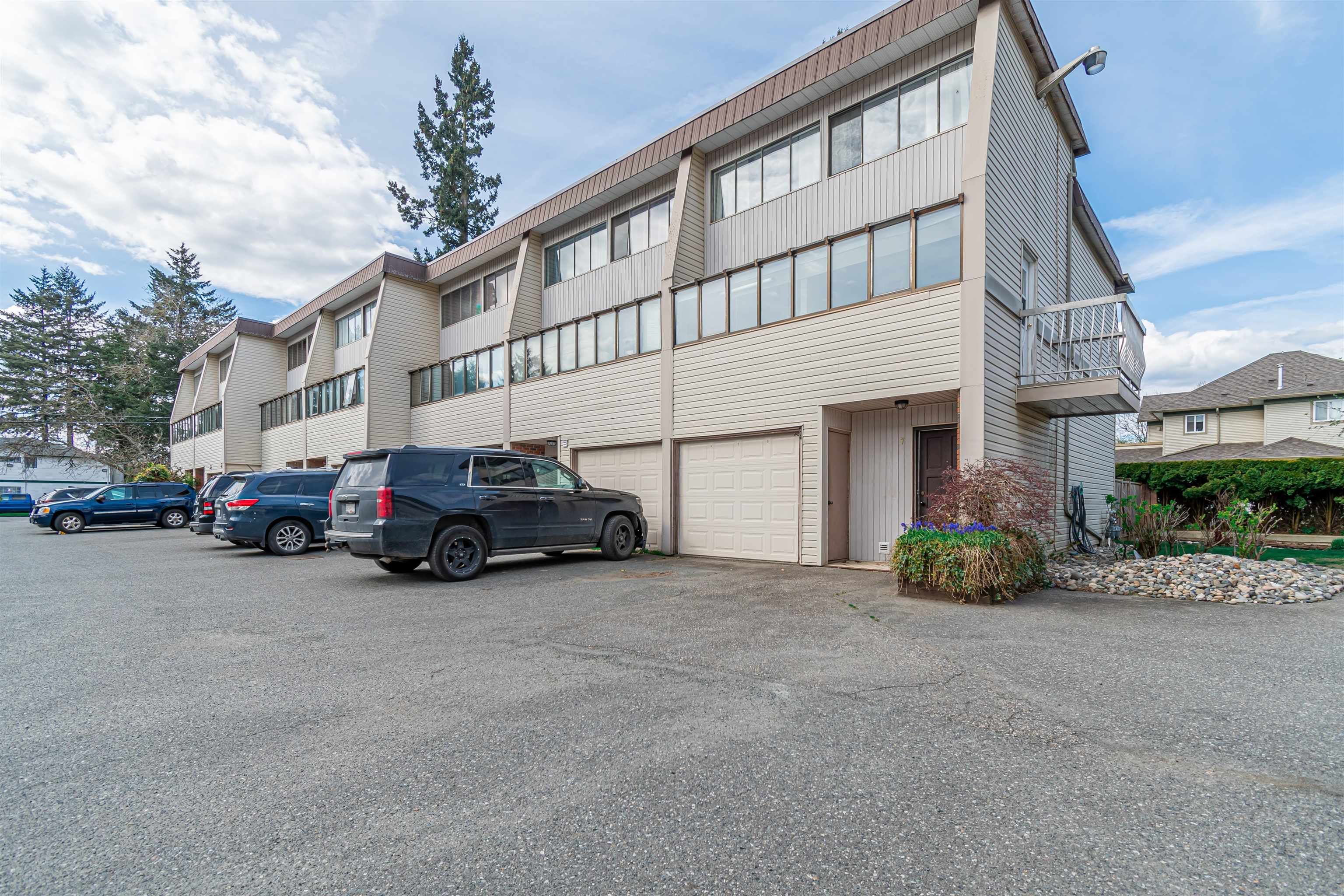 Main Photo: 7 9446 HAZEL Street in Chilliwack: Chilliwack E Young-Yale Townhouse for sale : MLS®# R2698973