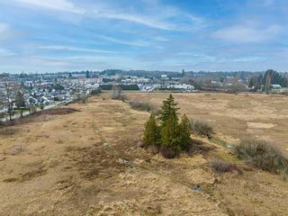 Photo 2: 3250 264 Street in Langley: Aldergrove Langley Agri-Business for sale : MLS®# C8049646