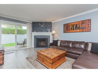 Photo 6: 136 5641 201 Street in Langley: Langley City Townhouse for sale in "The Huntington" : MLS®# R2409027