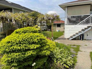 Photo 5: 8052 16TH Avenue in Burnaby: East Burnaby House for sale (Burnaby East)  : MLS®# R2695312