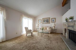Photo 2: 19 Peacock Place in Winnipeg: Waverley Heights Residential for sale (1L)  : MLS®# 202317926