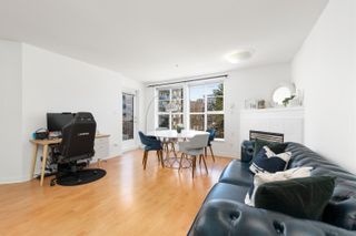 Photo 5: 308 2102 W 38TH Avenue in Vancouver: Kerrisdale Condo for sale in "Platinum" (Vancouver West)  : MLS®# R2759812