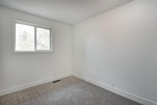Photo 17: 55 Woodmont Green SW in Calgary: Woodbine Detached for sale : MLS®# A2047879