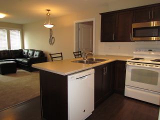 Photo 2: # 112 9422 VICTOR ST in Chilliwack: Chilliwack N Yale-Well Condo for sale : MLS®# H1302562