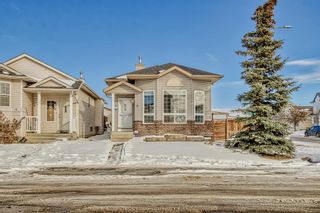 Photo 2: 6 Martinvalley Crescent NE in Calgary: Martindale Detached for sale : MLS®# A2012100